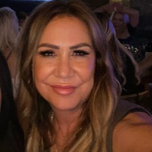 Meet your Posher, Debbie